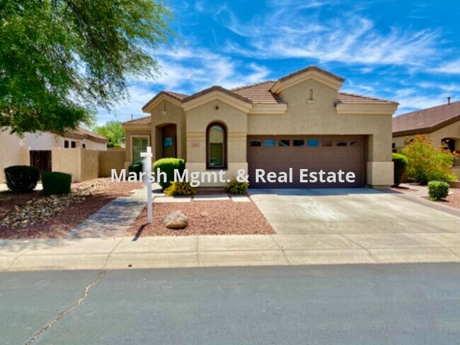 Foto del edificio - Very nice home with 2 bedrooms plus a den ...
