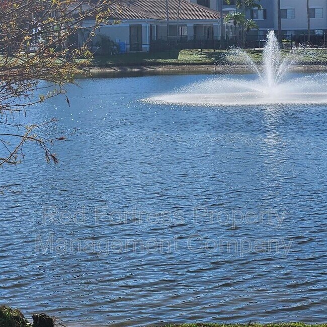 Foto del edificio - 8326 Bernwood Cove Loop