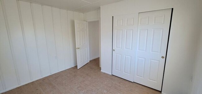 Building Photo - Sparks 2 Bed 1 bath plus bonus Room, newly...