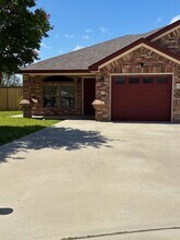 Building Photo - 3301 Lineage Loop