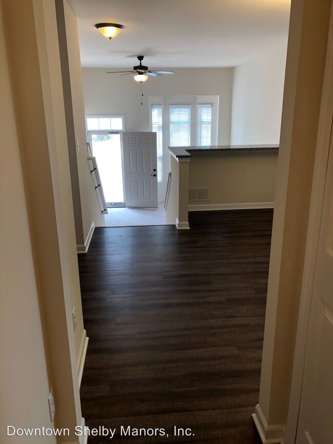 Building Photo - 8269-8331 Promenade Cir