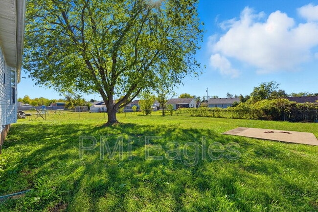 Building Photo - 112 Waterford Dr