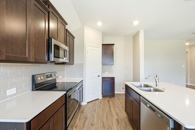 Foto del edificio - 1001 Bluejack Wy