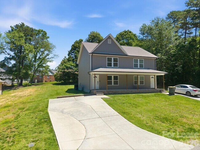 Building Photo - 1363 Ontario Dr