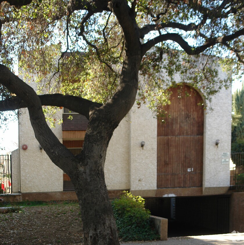Building Photo - 61 Allen Ave