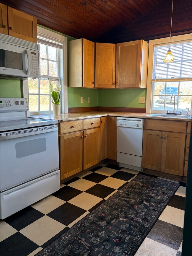 Cocina - 3380 Coventryville Rd