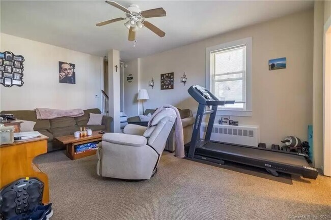 Building Photo - 16 Coe Ave