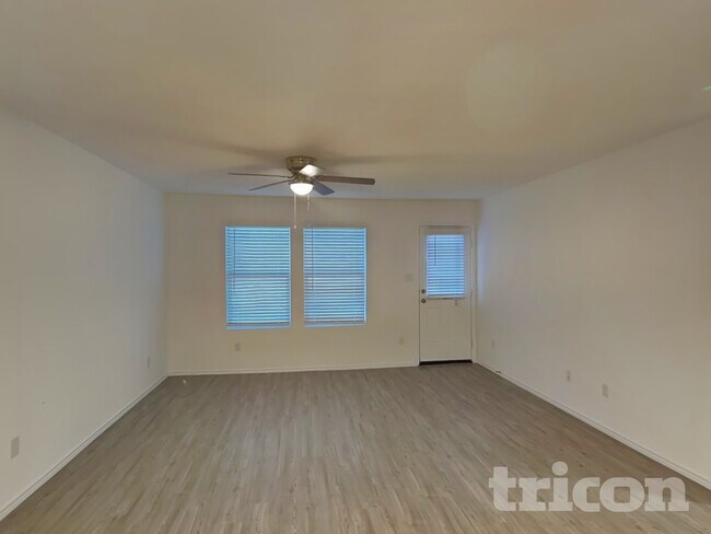 Foto del edificio - 5927 Forenoon Dr