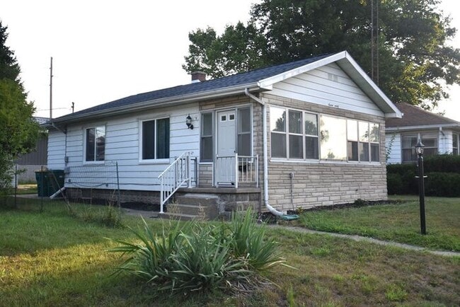 Building Photo - Mishawaka- near Bethel University, shoppin...