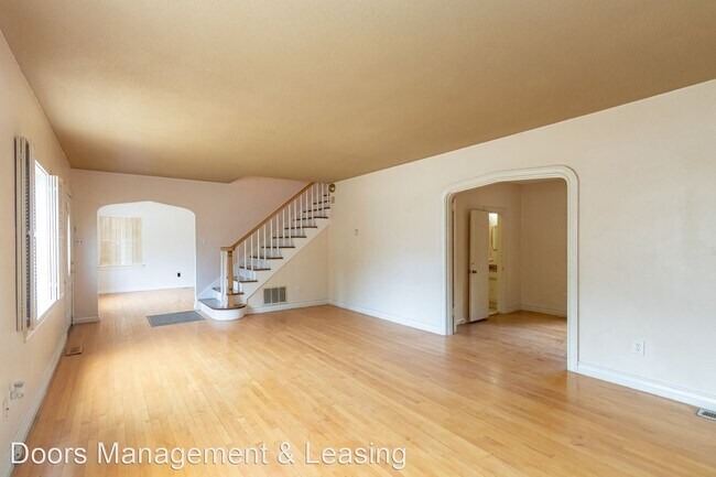 Foto del edificio - 5 br, 3 bath House - 2324 17th Street