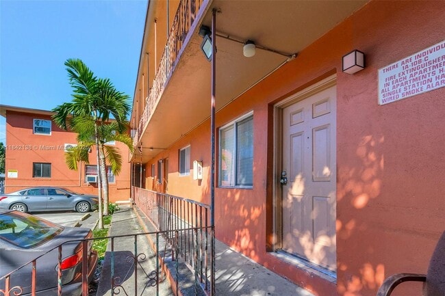 Foto del edificio - 2275 NW 23rd St