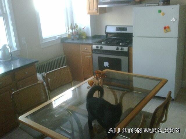 Building Photo - 40 Hooker St