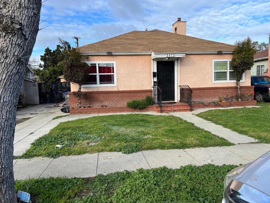 Front View - 3973 Lugo Ave