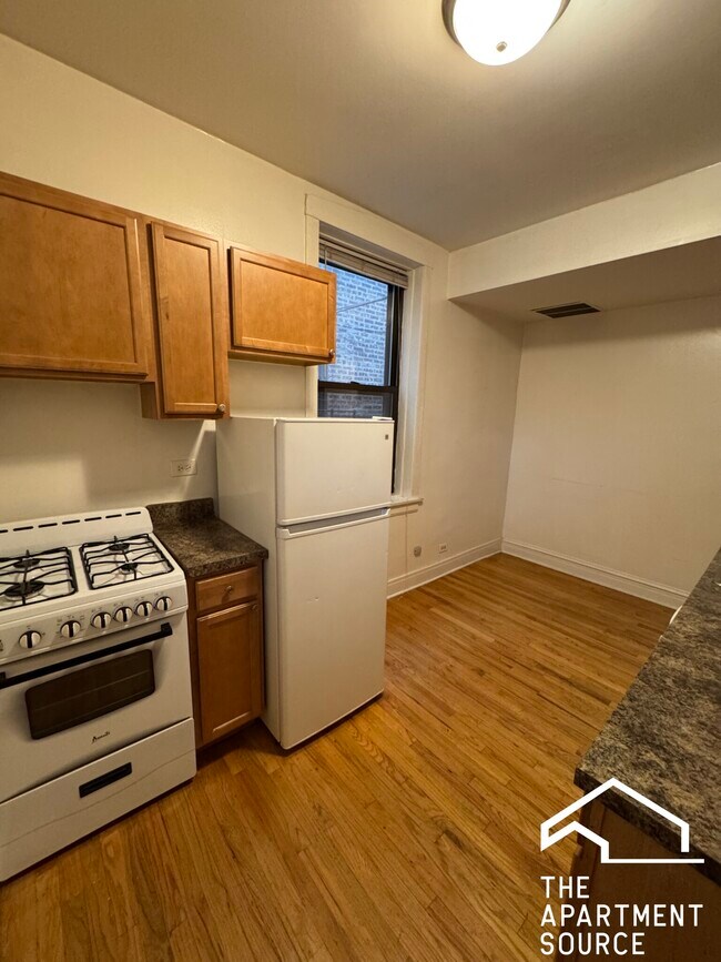 Foto del edificio - 4607 N Western Ave