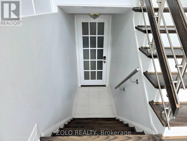 Photo du bâtiment - 4233 Greybrook Crescent