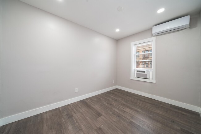 Building Photo - 406 Communipaw Ave