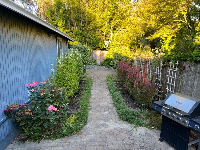 Foto del edificio - 8412 SW 30th Ave