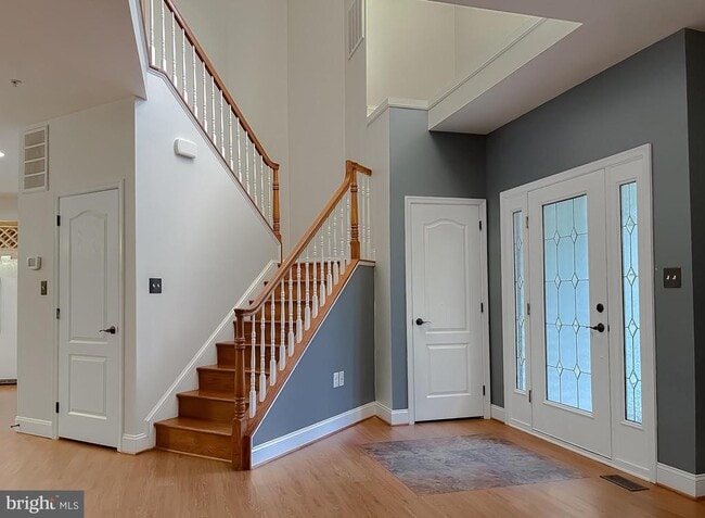 Foto del edificio - 46230 Sylvan Ct