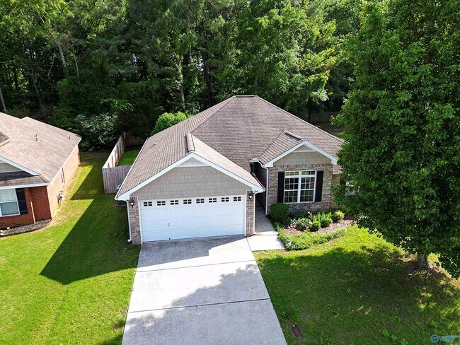 Building Photo - 104 NW Imogene Way