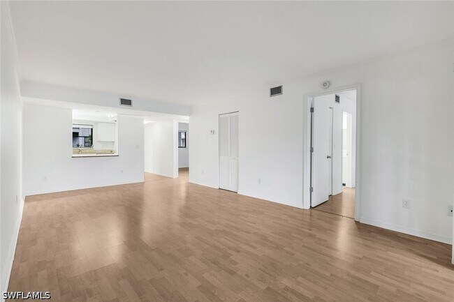 Foto del edificio - 28161 Pine Haven Way