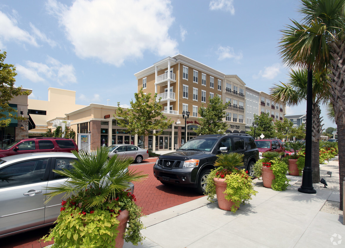 Building Photo - The Market Common Bld A-6