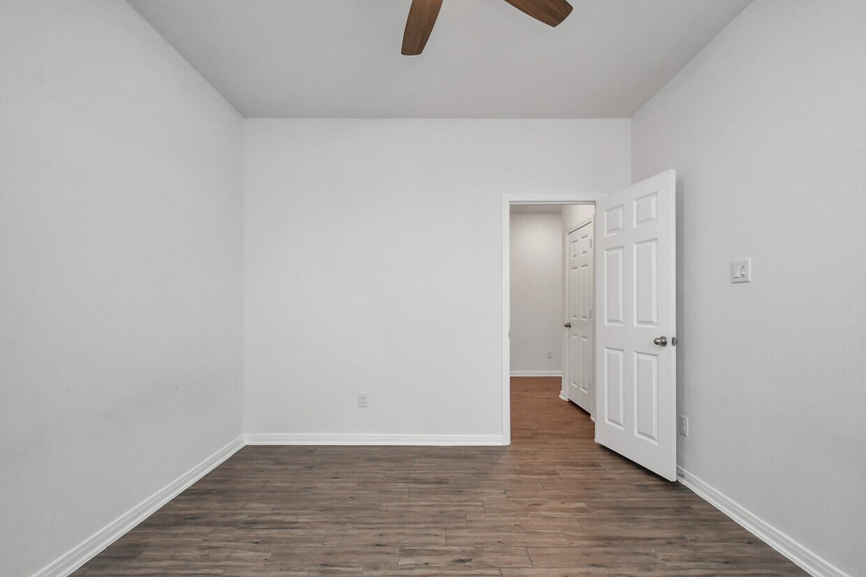 Foto del edificio - 10326 Mount Winchell Dr