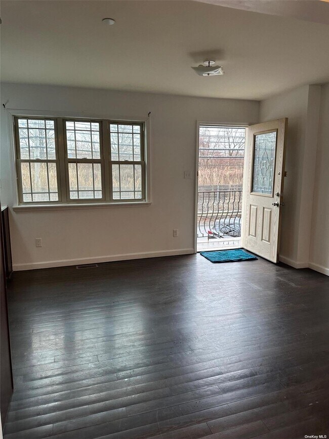 Foto del edificio - 162-2 104th St