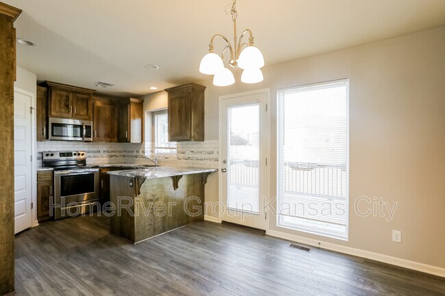 Foto del edificio - 418 Timbercreek Dr
