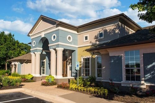 Foto principal - 13425 Ranch Rd 620 N
