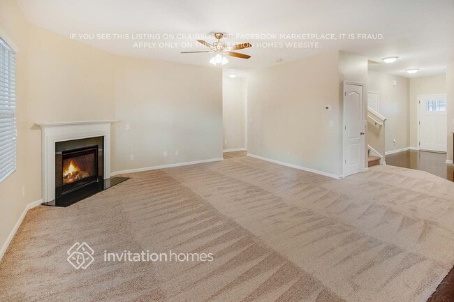 Foto del edificio - 1006 Perennial Ln