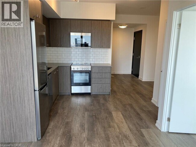 Photo du bâtiment - 5 Wellington St S