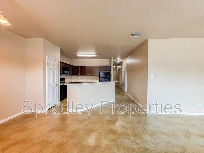 Foto del edificio - 7008B Cameron Park Rd