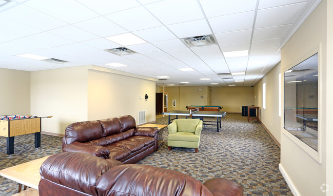 Game Room - Hillsborough Pointe Apartments