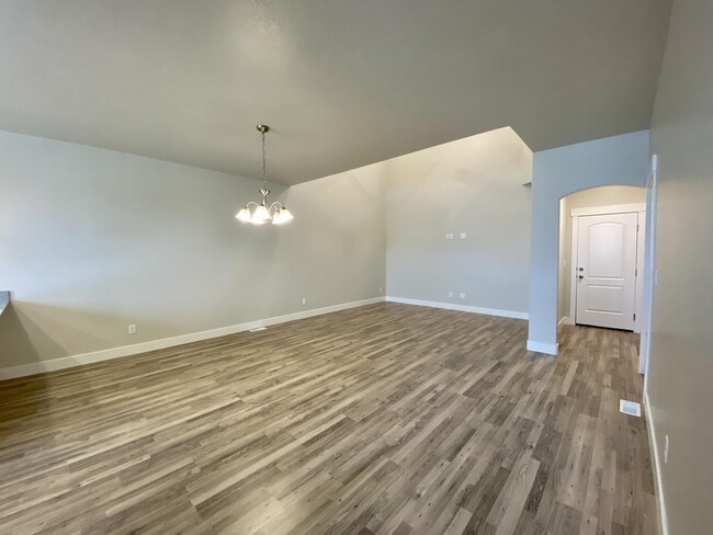 Building Photo - 13926 S Champlin Peak Dr