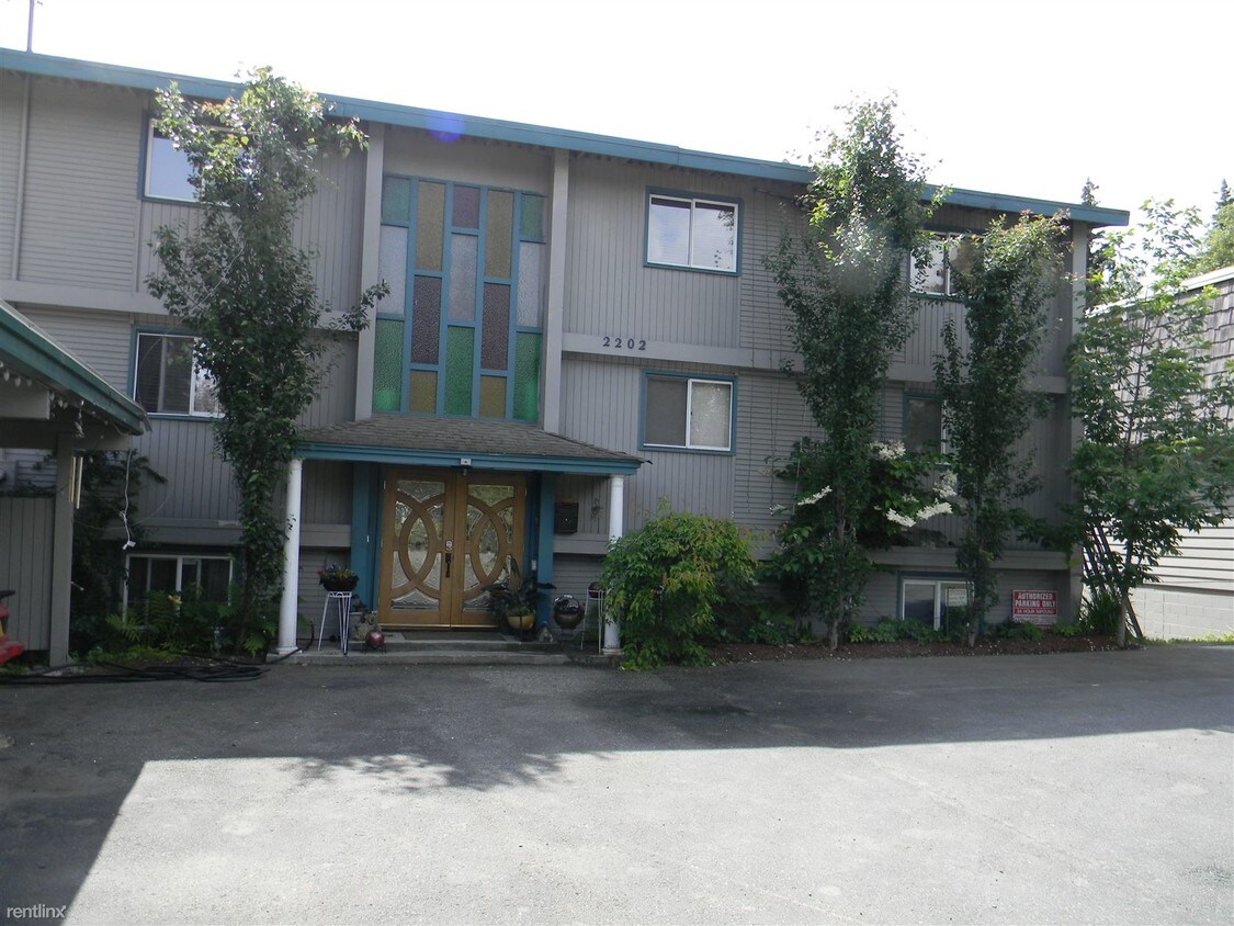 Primary Photo - 2202 Roosevelt Dr