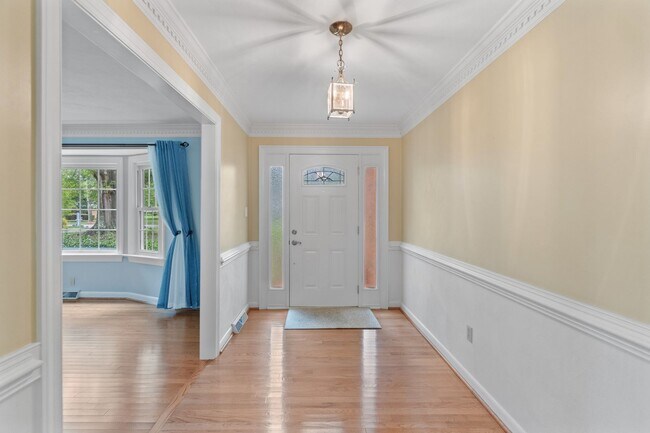 Building Photo - 4 Bedroom, All Brick Ranch located in Witc...