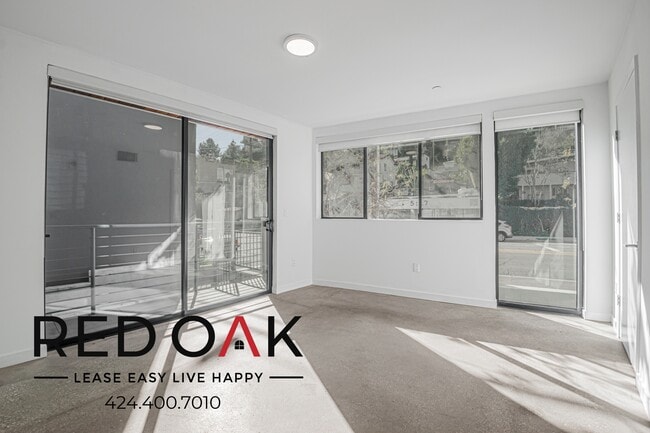 Building Photo - 2409 Griffith Park Blvd