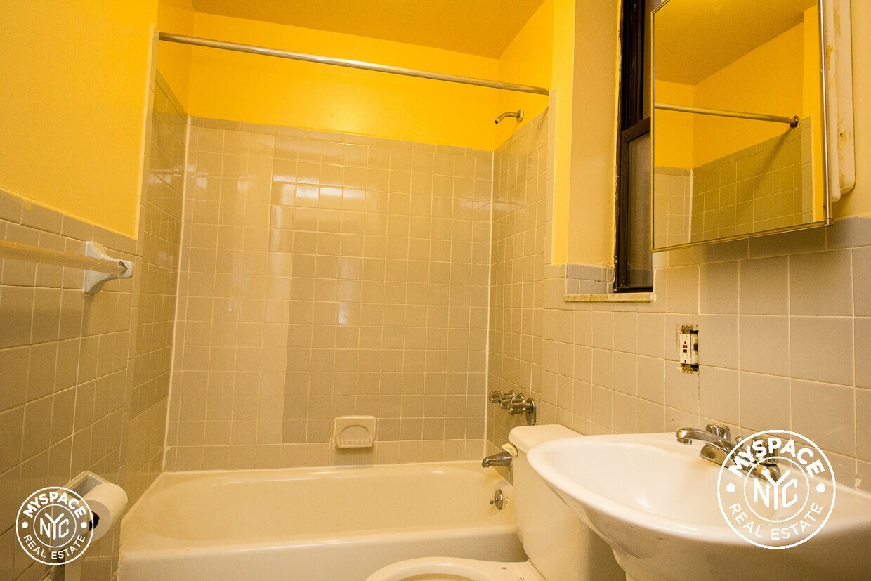 Foto del edificio - 1617 Eastern Pkwy