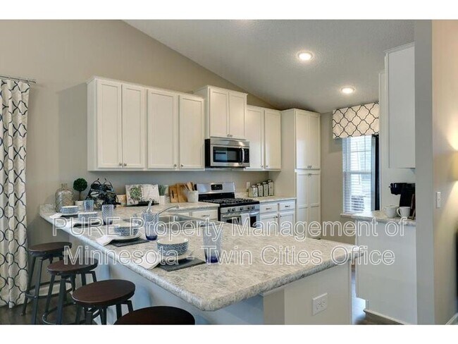 Foto del edificio - 6613 Jasmine Ave S