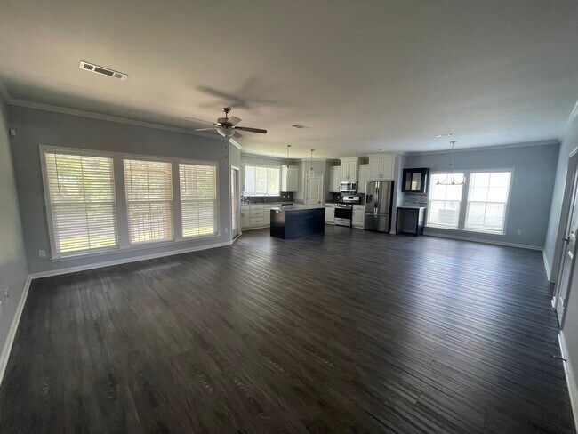 Foto del edificio - 564 Ridgeland Rd