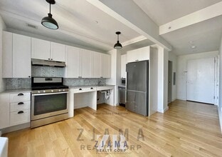 Building Photo - 409 Eastern Pkwy