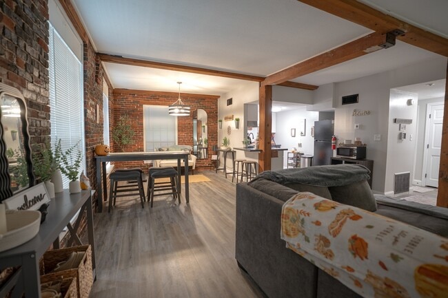 Building Photo - Mill Place West