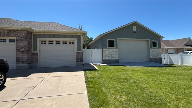 Building Photo - 1407 Flint Meadow Dr