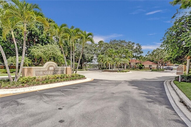 Foto del edificio - 801 NW 91st Terrace