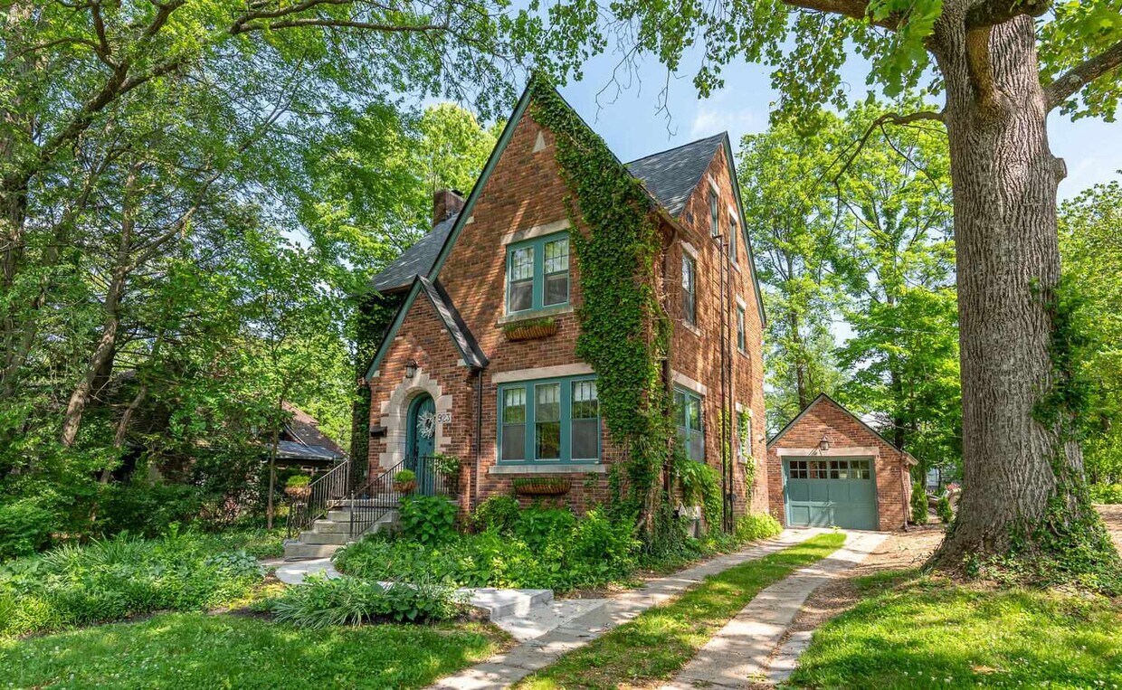 923 E University St, Bloomington, IN 47401 House Rental in