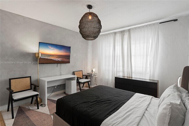 Foto del edificio - 1553 Meridian Ave