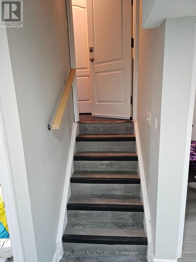 Building Photo - 24 Bonavista Dr