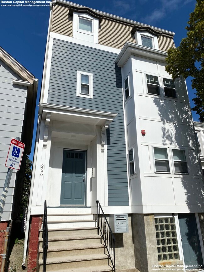 Building Photo - 266 Lexington St