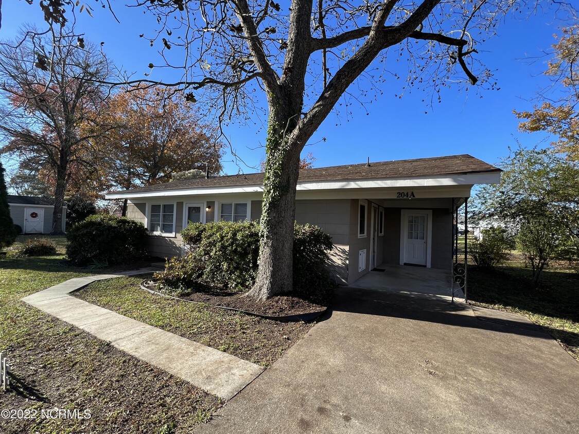 204 Woodland St, Hertford, NC 27944 House Rental in Hertford, NC