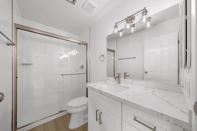 Building Photo - Hilltop Terrace